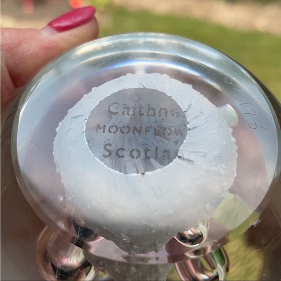 VINTAGE GLASS PAPERWEIGHT - MOONFLOW - SCOTLAND / CAITHNESS - Picture 2 of 13